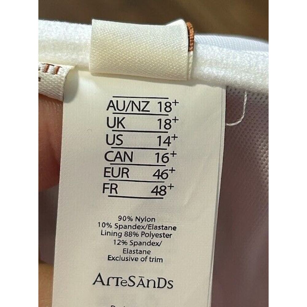 Artesands April Spritz Delacroix Bikini Top Cross Front Floral White Size 14 NEW - Picture 3 of 5